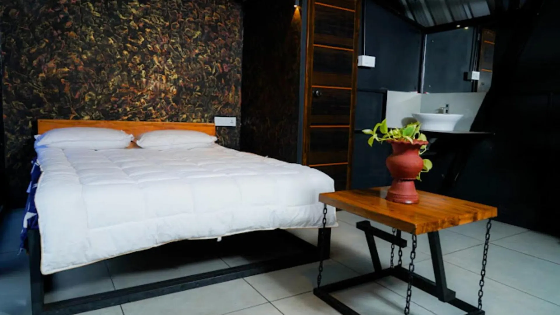 Wetlands Wayanad Pool Resort With Natural Waterfalls Padinjarathara