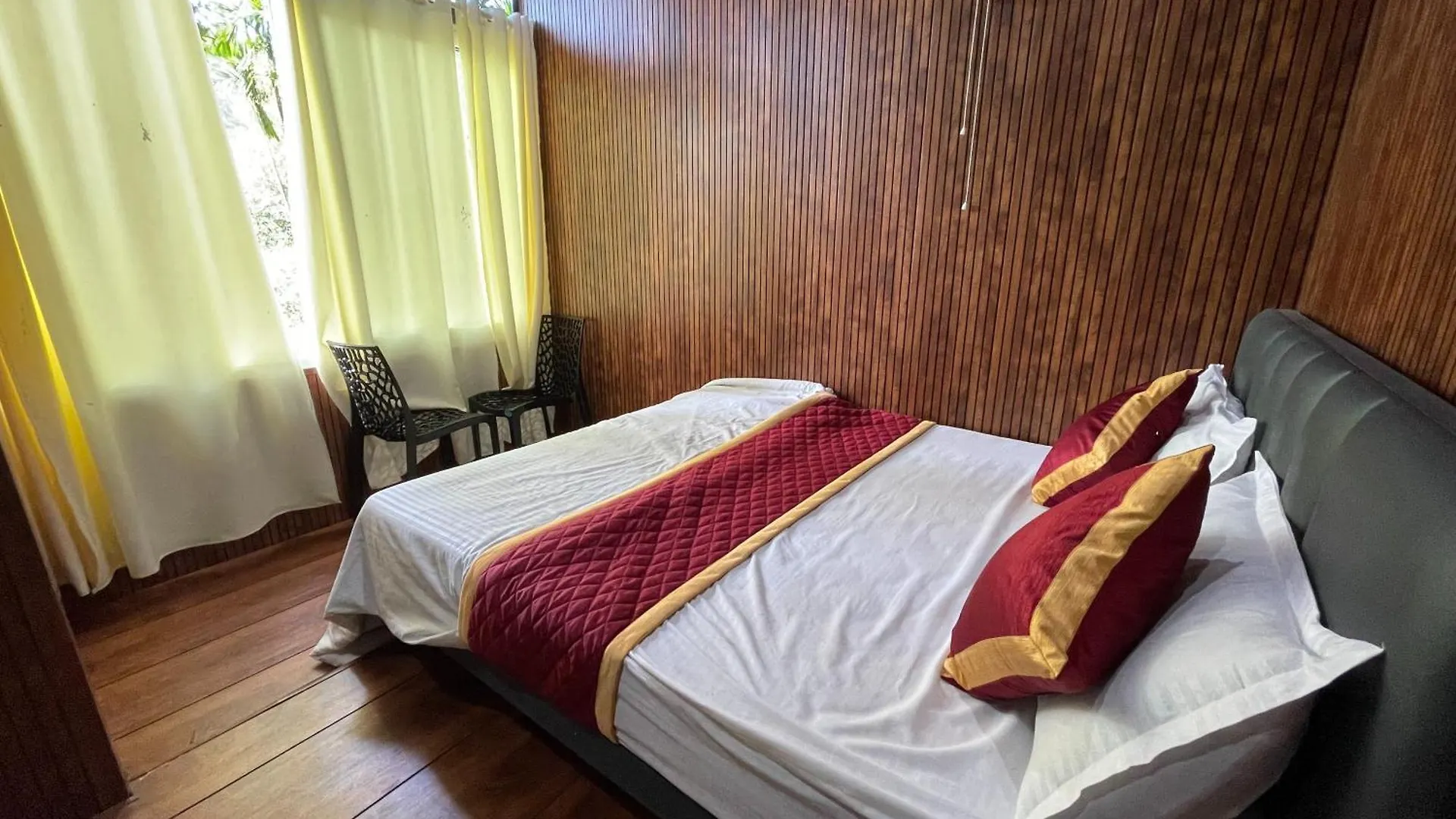 Wetlands Wayanad Pool Resort With Natural Waterfalls Padinjarathara